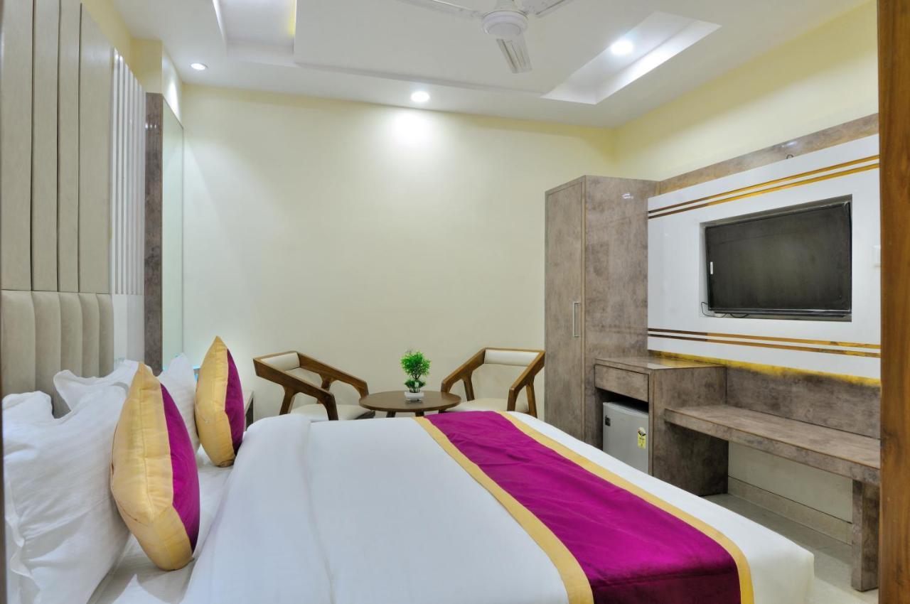 Hotel Worth Newly Bulit - New Delhi Eksteriør billede