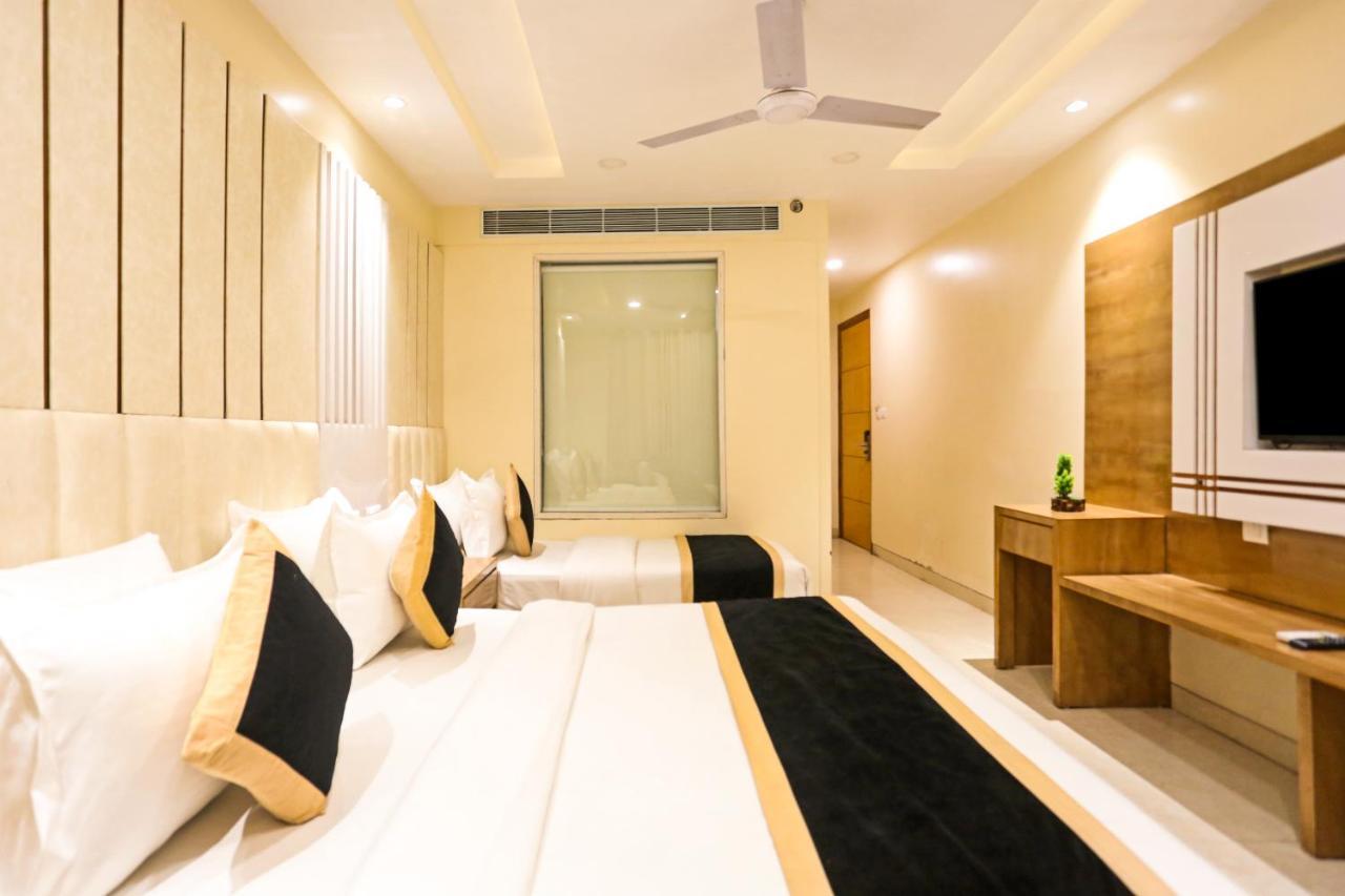 Hotel Worth Newly Bulit - New Delhi Eksteriør billede