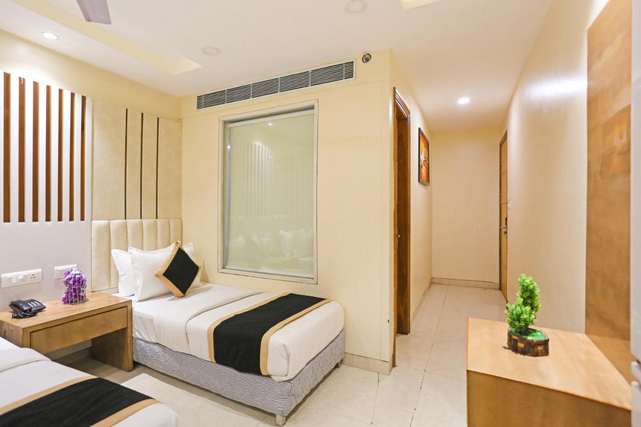 Hotel Worth Newly Bulit - New Delhi Eksteriør billede