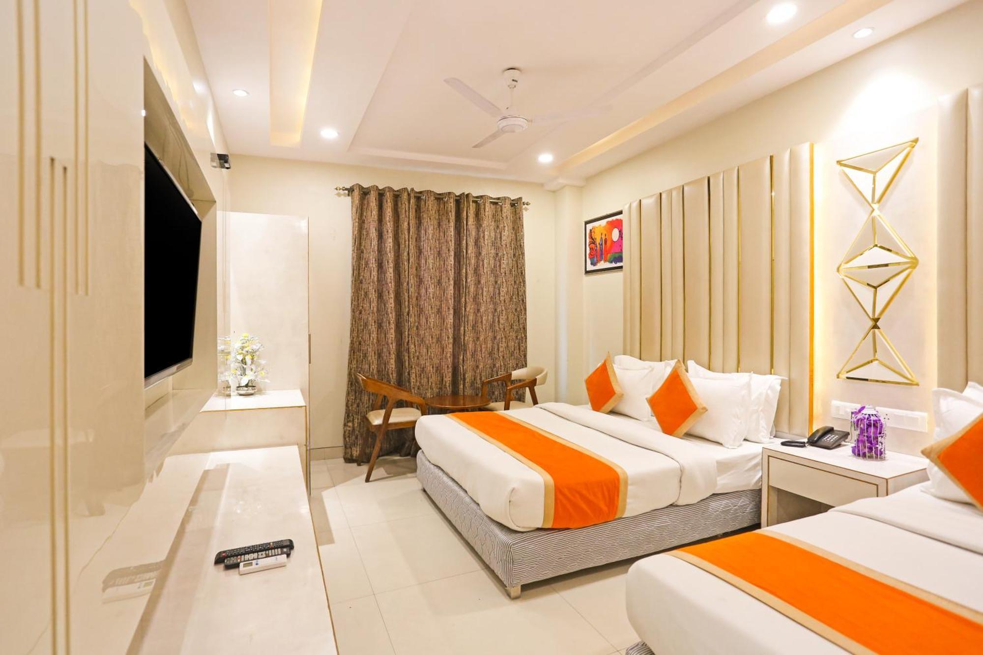 Hotel Worth Newly Bulit - New Delhi Eksteriør billede