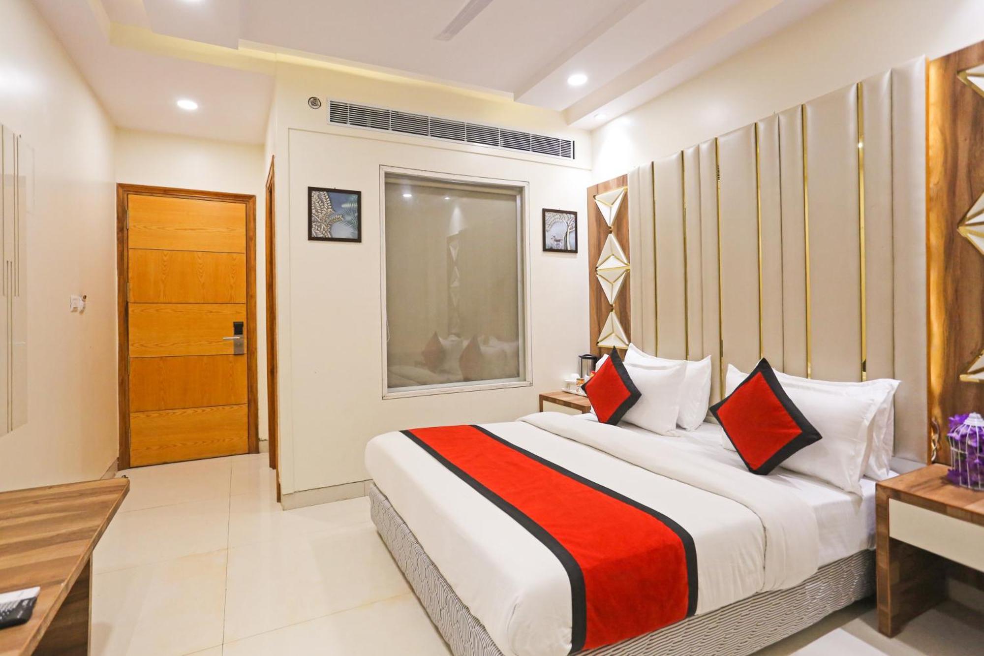 Hotel Worth Newly Bulit - New Delhi Eksteriør billede